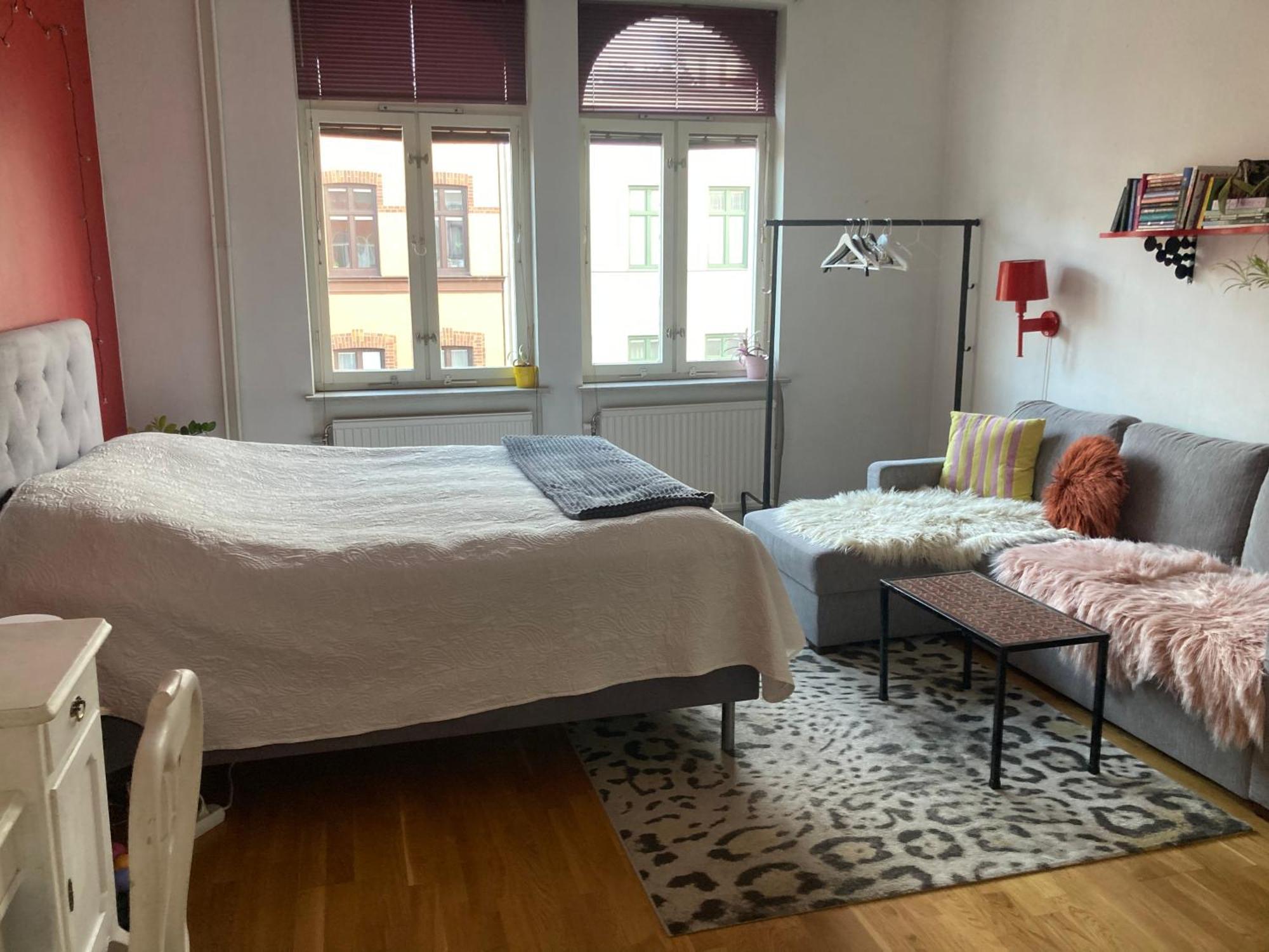 Rum Med Eget Badrum Och Stort, Delat Koek,Centralt I Malmoe A Room In An Apartment, Own Bathroom And Kitchen Shared With A Family Eksteriør billede